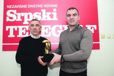 BOKSERSKA LEGENDA VERUJE U NASLEDNIKE  RAZBIJTE IH SVE!