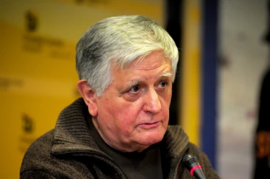 PROSLAVLJENOM REDITELJU POZLILO: Malo stres ''ošinuo'' i to je sve!