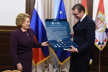 VUČIĆ ZA DALJI RAZVOJ POLITIČKIH ODNOSA SA RUSIJOM