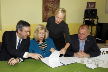 VESIĆ: Naći ćemo posao ženama iz sigurne kuće!