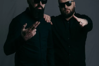 (VIDEO) JALA BRAT I BUBA KORELI OPUSTOŠILI BUDVU!