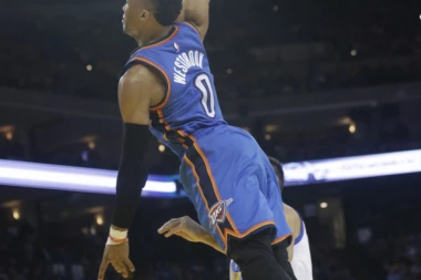 (VIDEO) Top 10 NBA: MILOŠ U REKLAMAMA, Vestbruk na vrhu!