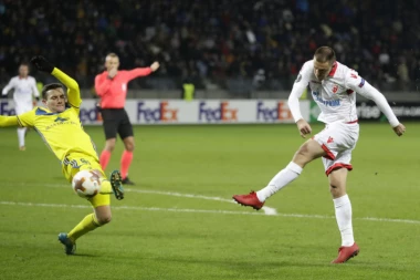 (VIDEO) Zvezda promašila pobedu na kraju, protiv Kelna za prolaz