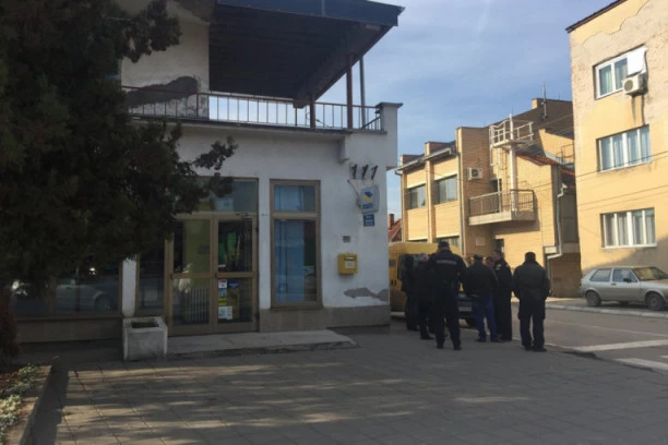 NEVIĐENA PREVARA! Bivša radnica pošte ljubavniku dala ključ sefa, uhvaćeni čim su počeli da troše ukradene MILIONE po Požarevcu