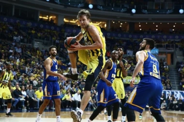 (VIDEO) ŠAMPION EVROPE NASTAVIO SA POBEDAMA: Fenerbahče bolji od Himkija
