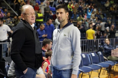 (VIDEO) Nole reket zamenio loptom i pokazao znanje na parketu!