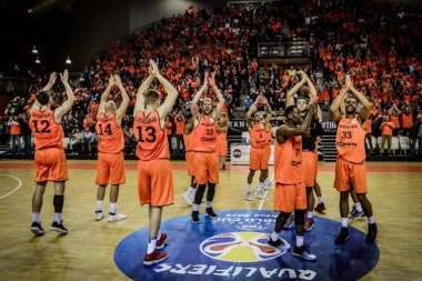 KOMŠIJAMA SE SMEJE CELA EVROPA: Košarkaši Hrvatske izgubili od Holandije