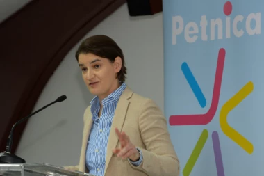 ANA BRNABIĆ PROMENILA FRIZURU!