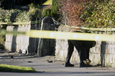 UŽAS U ENGLESKOJ: Ukrali kola, pa ubili TRI DEČAKA i DVA MLADIĆA!