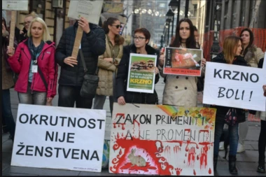 PRIMENITI, NE PROMENITI ZAKON: Održan protest "Za Srbiju bez krzna"