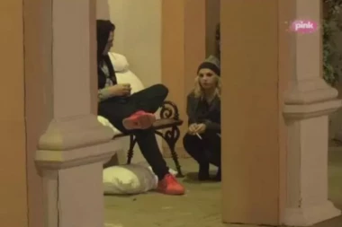 (VIDEO) NENA U SUZAMA ZBOG BANETA: Boli me ku*ac koga imaš napolju!