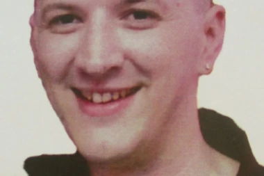 Ćentin rođeni brat nije sam sebi razbio glavu u zatvoru, NEGO SE ONESVESTIO OD LEKA!