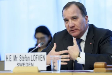 POLITIČARI I DIPLOME: Ovaj premijer je potpuni šampion!