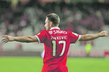 Portugalci oštri prema porodici Živković: Andrija i njegov otac Jovica imaju pakleni plan da "ojade" Benfiku!