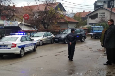 (FOTO) NIŠ: Čuknuli se, pa se DOHVATILI NOŽEVIMA!