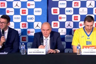 (VIDEO) Vujošević podučio prevodioca engleski