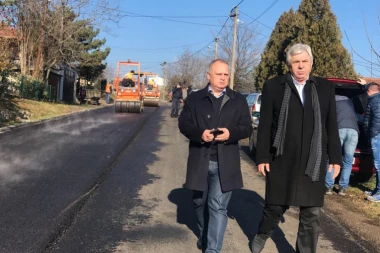 (VIDEO) BAČENA JE KOCKA, RAZVIJA SE GROCKA!