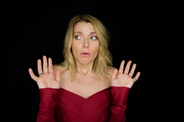 (FOTO) ISPLIVALA FOTKA POTPUNO GOLE ANĐELKE PRPIĆ: Svi su čekali da vide popularnu GLUMICU u ovom izdanju!