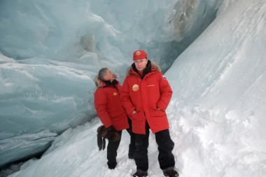 (VIDEO) ZAPAD SE TRESE: PUTIN POD LEDOM GRADI VOJNU TVRĐAVU