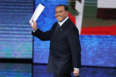 SEKS MAJSTOR PONOVO VLADA: Berluskoni se vraća, SVET ČEKA NEDELJNE IZBORE U ITALIJI