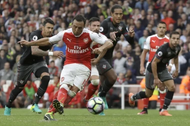 AGONIJA SE NASTAVLJA: Kazorla mora na devetu operaciju!