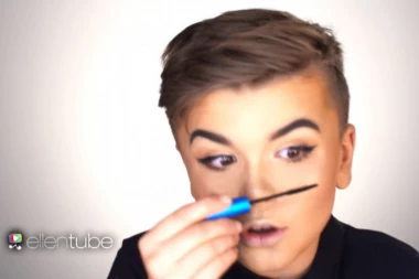 (VIDEO) BIZARAN HIT NA NETU! Dečaci se šminkaju i stavljaju veštačke nokte