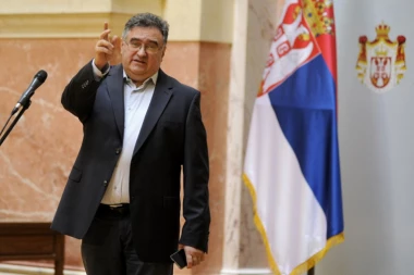 Đorđe Vukadinović u jednoj rečenici postavio Boška Obradovića na mesto: Junačio si se bez pokrića i naneo veliku štetu opoziciji!