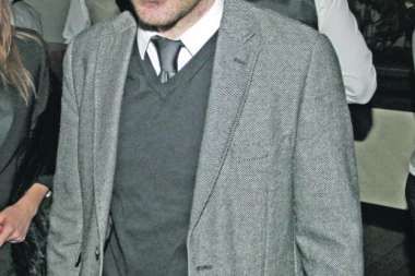 POZNATI PITANJIMA REŠETALI POPULARNOG GLUMCA: Lepo je biti tajkun!