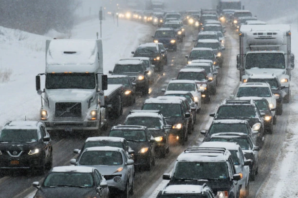Sudar kod Ušća: SAOBRAĆAJ U PREKIDU, FORMIRALA SE KILOMETARSKA KOLONA!
