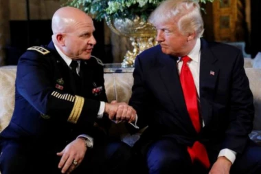 TRAMPOV SAVETNIK PREDVIĐA RATOVE: O vojnom sukobu sa Severnom Korejom!