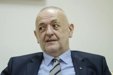 Mladić kao prosjak odlazio ćerki na grob