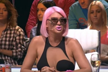 JK: POPOVIĆ NAS TRETIRA KAO DEBILE!