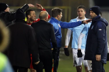 Ima li Bog veze sa Superligom: Direktor Rada tvrdi da nema, trener Radničkog da ima