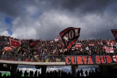 BORBA ZA ŽIVOT: Bivši vezista Milana, Čelsija i Junajteda u komi