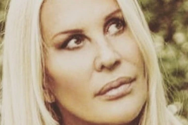 (FOTO) VEŠTO SE KRIJE OD OČIJU JAVNOSTI: Verica Rakočević ima i drugu ćerku, a kad je vidite srce će početi da vam PRESKAČE!