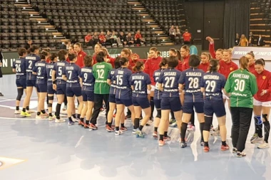 (VIDEO) SENZACIJA: Crnogorske rukometašice izgubile od Japanki!