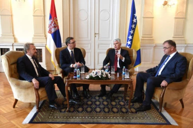 Vučić priredio radnu večeru: TROJKA IZ BIH DOPUTOVALA U BEOGRAD