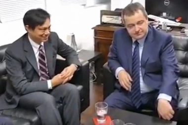 (VIDEO) Evo kako Ivica DAČIĆ "DRIBLA" HOJTA JIJA