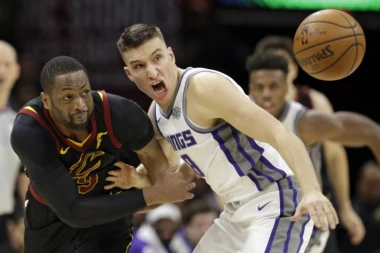 (VIDEO) BOGDAN VIDEO MAJSTORIJE KRALJA DŽEJMSA: Kavsi se mučili sa Kingsima