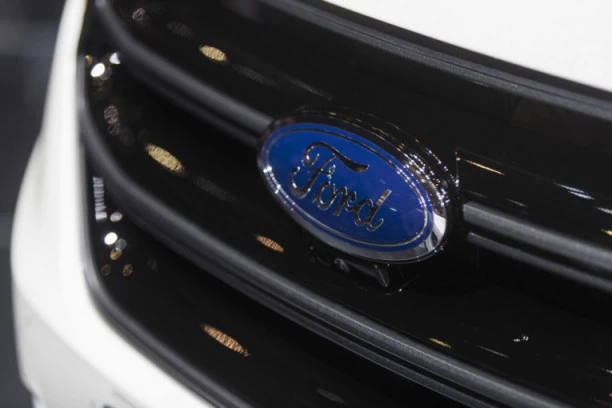 Borba protiv korone: Ford i FCA će prozvoditi maske i zaštitne vizire!