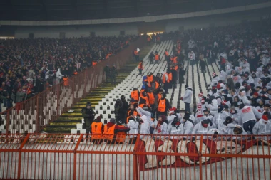 Robijaši iz Zenice greškom napali navijače Kelna i izbušili im gume na kombiju, pa ih vodili na pivo kad su shvatili da su Nemci!