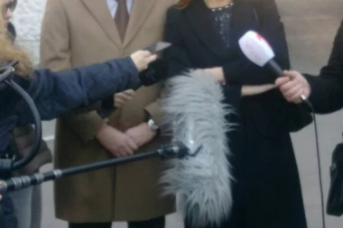 PRAVOSUĐE PRESUDILO DA SVAKO MOŽE DA VAS BIJE: Žandari presudom nagrađeni što su brutalno tukli Vučića i Malog