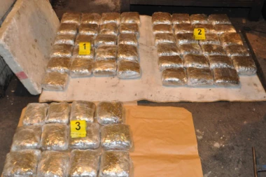 DVE VELIKE AKCIJE: Zaplenjena droga, uhapšena dva dilera!