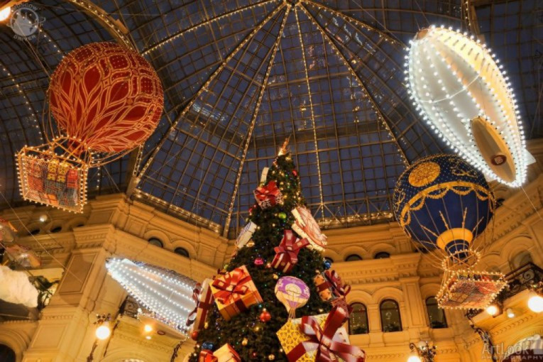 Baloni ispod kupole u GUM molu