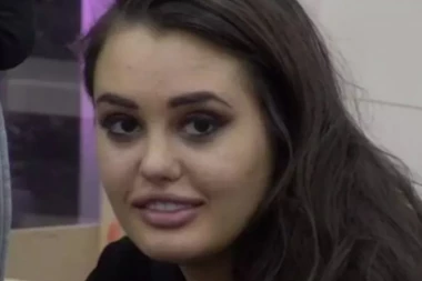 David će morati da bira: Ana poslala svima srednji prst, čak i Biljani Dragojević!