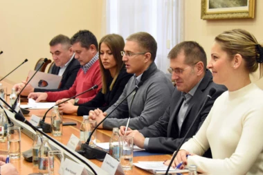 Stefanović: Pre Nove godine 10.000 dinara jednokratno za zaposlene u MUP-u