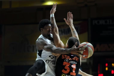 (VIDEO) NASTAVLJA SE CRNI NIZ PARTIZANA: Cedevita trojkama uništila crno-bele!