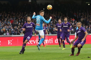 (VIDEO) FIORENTINA ODOLELA U NAPULJU: Napoliju samo bod, pobeda Verone