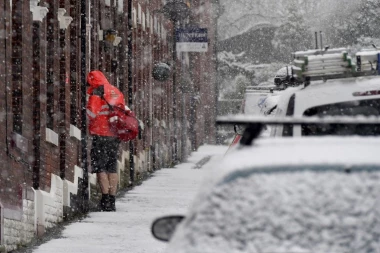 SNAŽNO NEVREME zahvatilo severoistok SAD: Najmanje PETORO MRTVIH!