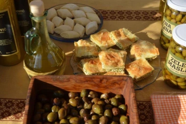RAJ ZA GURMANE: Proizvodi od maslina okupirali Bar